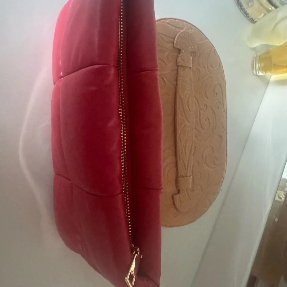 Shiraleah Red Faux leather padded quilted cloud clutch Women's Bag